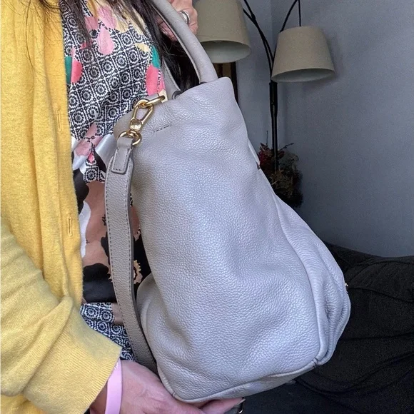 Authentic MARC BY MARC JACOBS cow leather convertible shoulder/satchel/Crosb - Picture 4 of 16